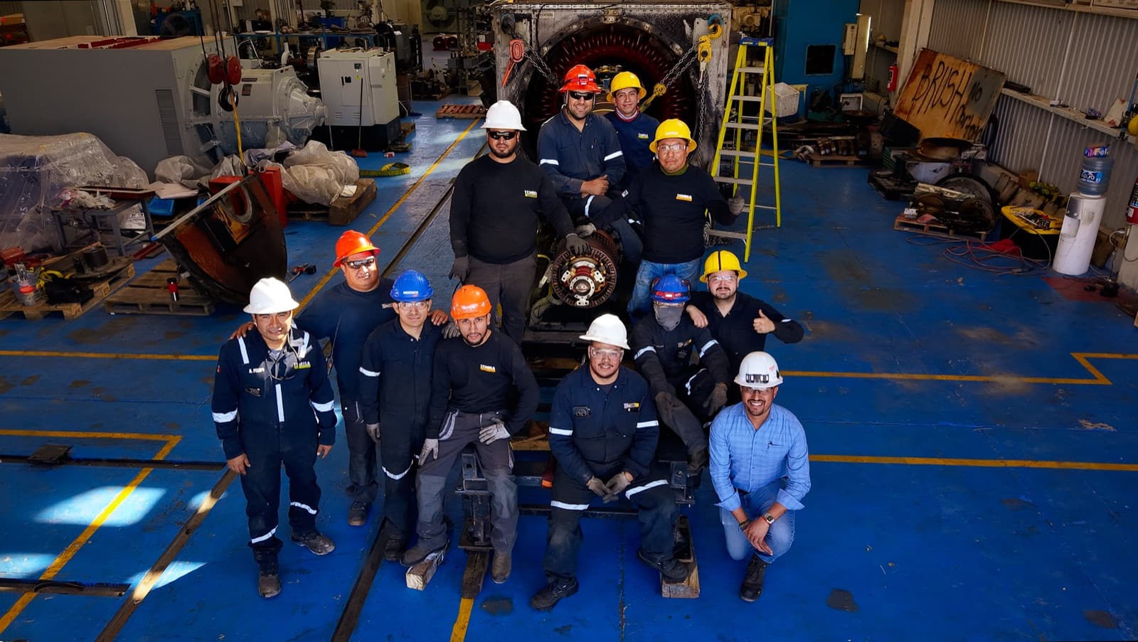 Equipo TEMISA Power Gen — TEMISA generator service team workshop Mexico